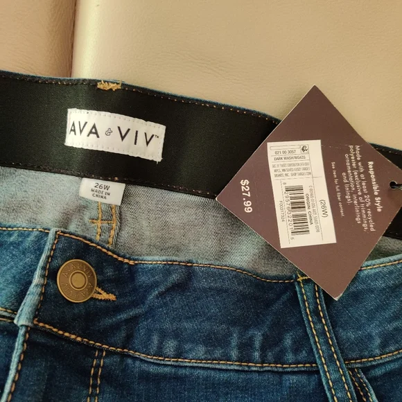NWT AVA and VIV Skinny Comfortable Waist Jeans - Picture 2 of 6